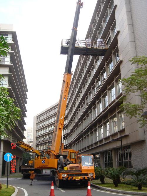 南山吊車南山區(qū)吊車深圳南山吊機(jī)吊車出租賃工廠搬遷機(jī)械設(shè)備吊裝