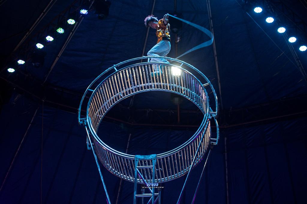 馬戲團(tuán)柔性防護(hù)網(wǎng)馬戲團(tuán)安全圍欄網(wǎng)工廠定制" href="